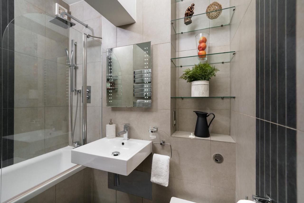 2 Bedr, 3 Beds, 1 Bath Thames, Trafalgar Sq Лондон Экстерьер фото