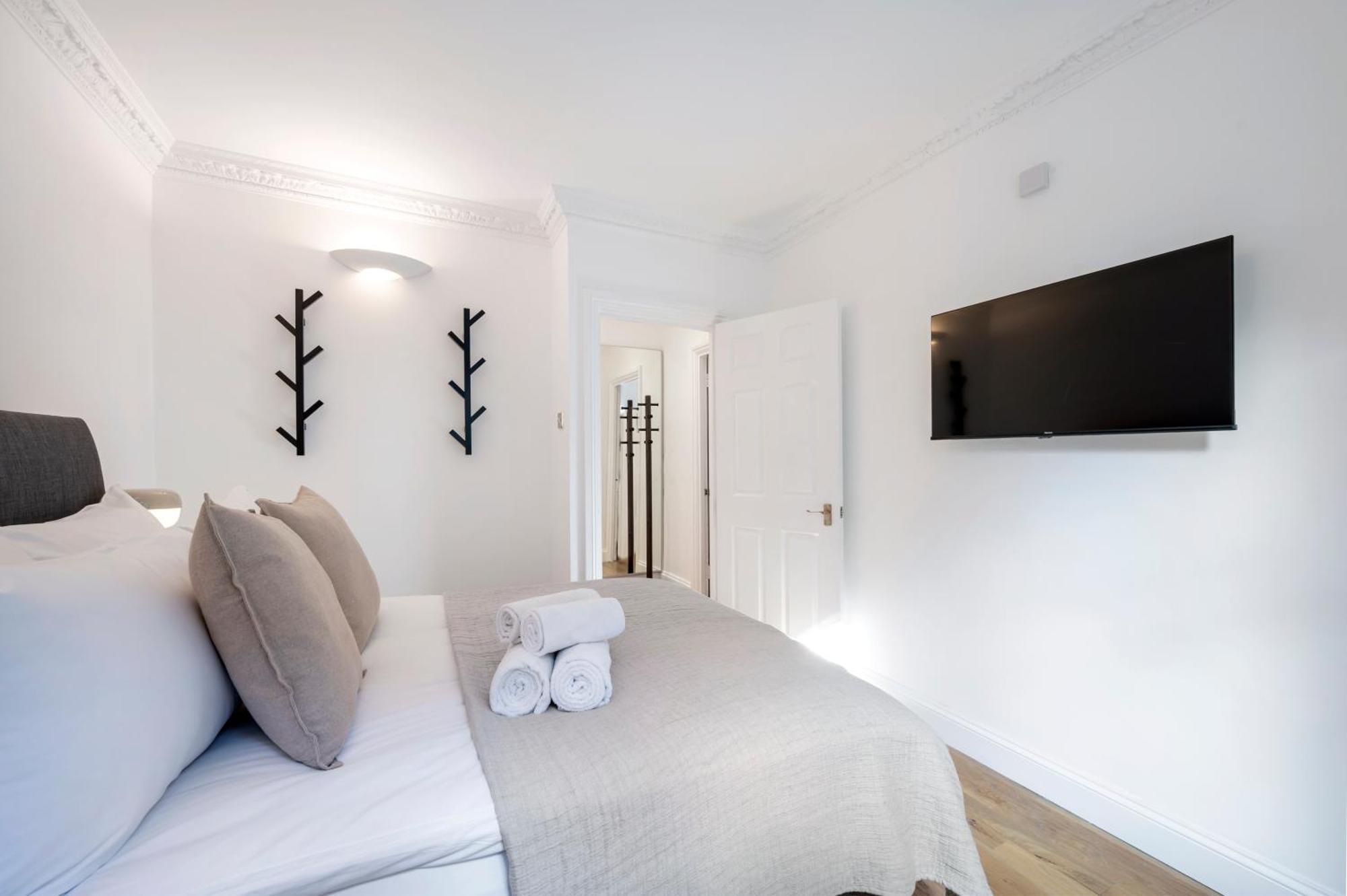 2 Bedr, 3 Beds, 1 Bath Thames, Trafalgar Sq Лондон Экстерьер фото