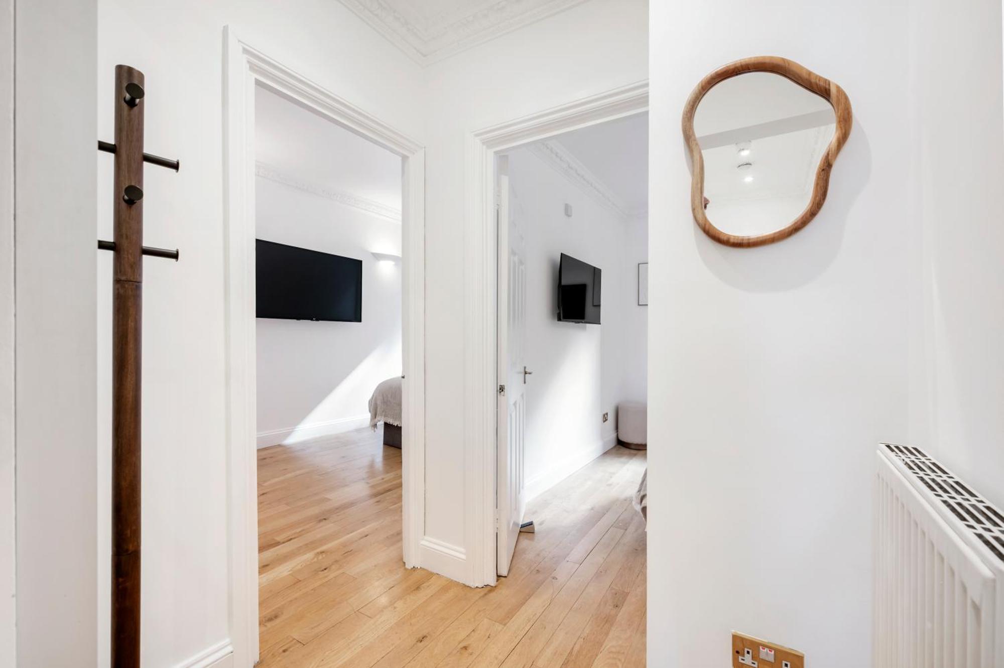 2 Bedr, 3 Beds, 1 Bath Thames, Trafalgar Sq Лондон Экстерьер фото